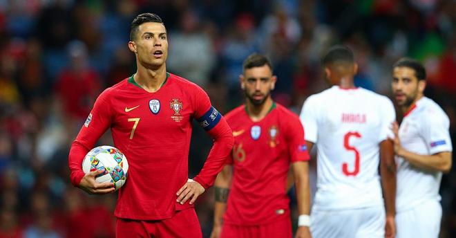 法国完胜西班牙，范戴克关键制胜