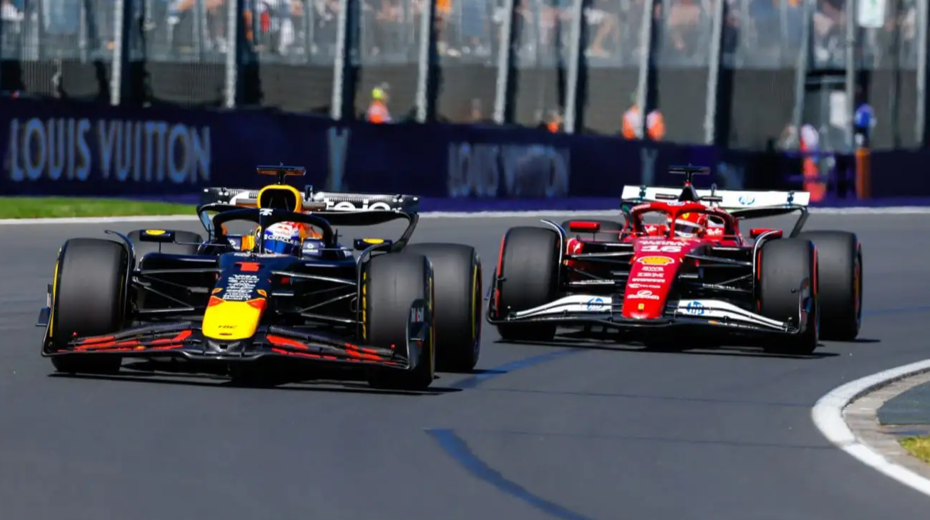 迈凯伦鏖战红牛二队，皮亚斯特里带队取胜