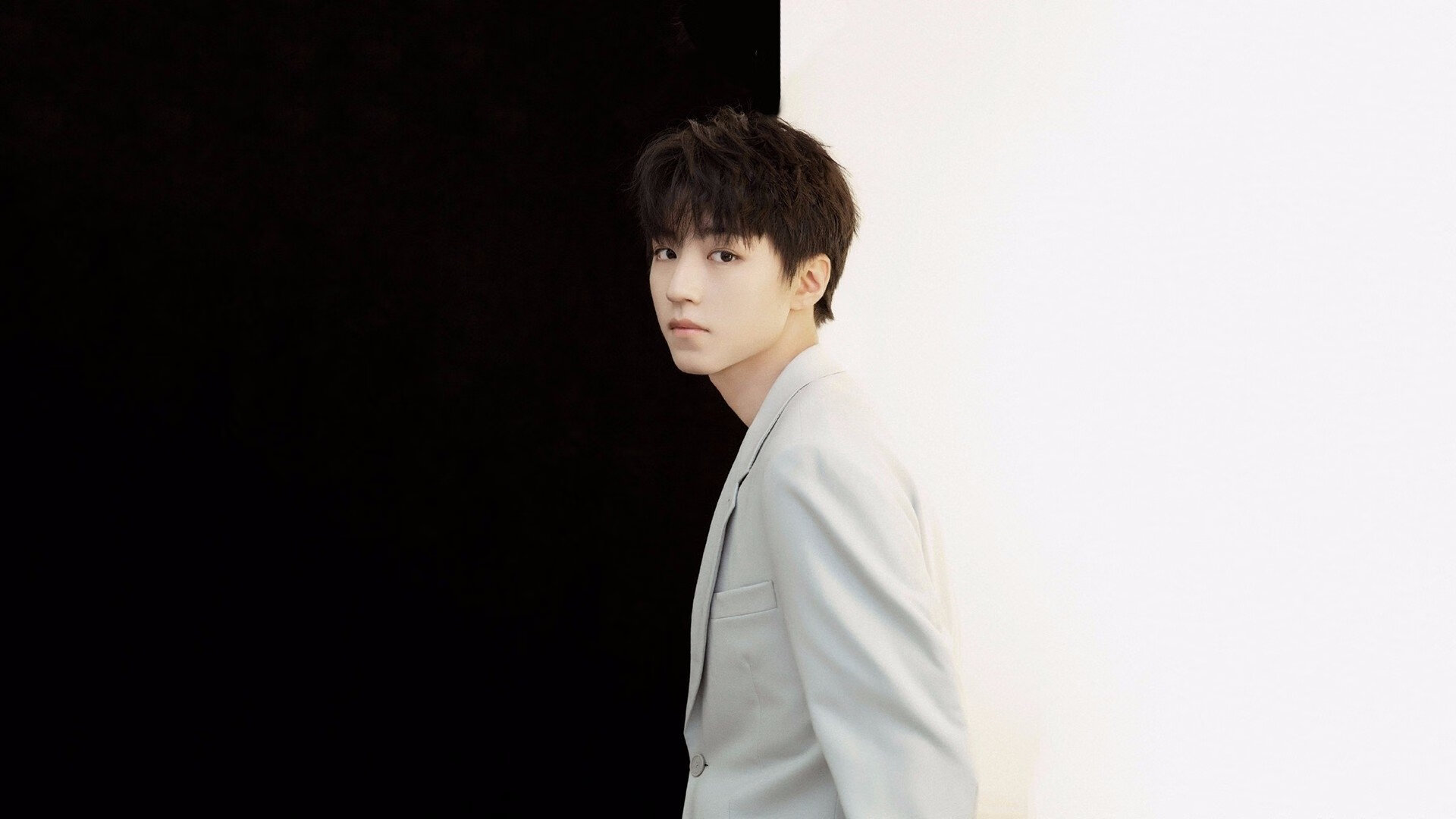 开云体育中国-天山下起黄蜂雨，新疆硬汉逆转绝杀，定义年度焦点之战